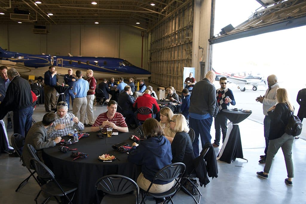 charter-jet-omaha-uno-aviation-uaa-event